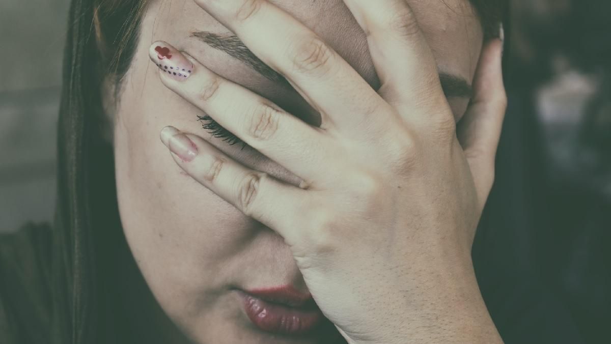 Жизнь с мигренью: с чем на самом деле сталкиваются люди, у которых "обычная головная боль" - Здорово