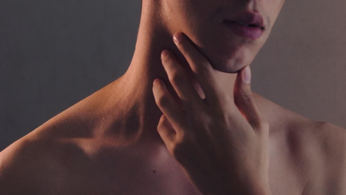 Біль у горлі може бути симптом раку: на що звернути увагу - Здорово